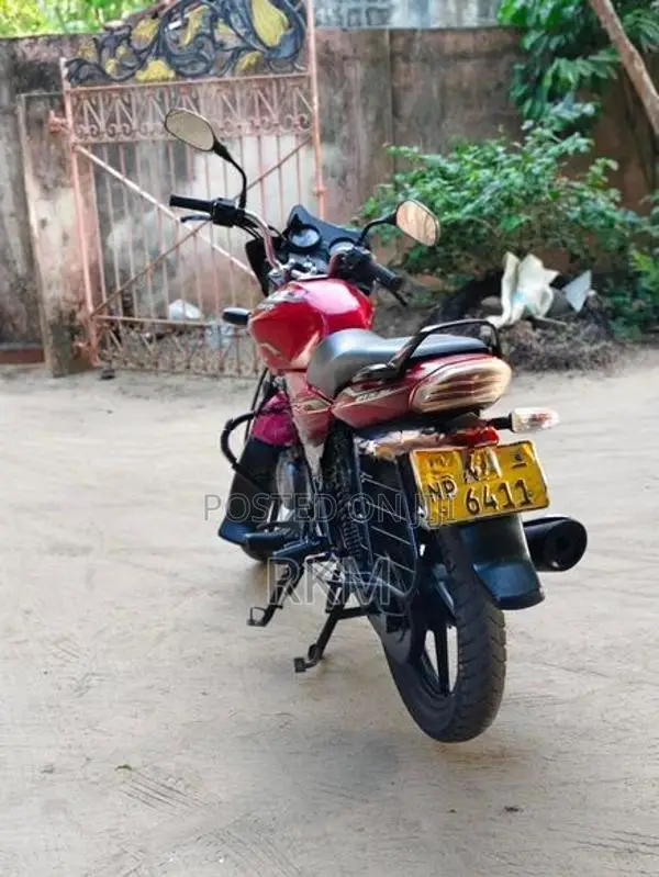 Bajaj Discover 110 Red Edition 2012