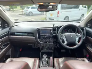 Mitsubishi Outlander 2015