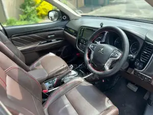 Mitsubishi Outlander 2015