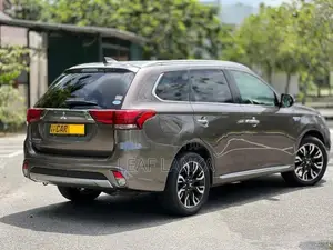 Mitsubishi Outlander 2015