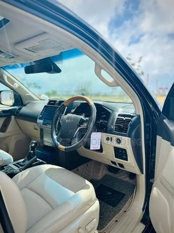 Toyota Land Cruiser Prado TX 2017