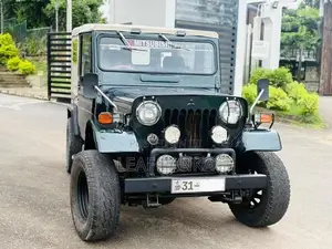 Mitsubishi 4DR 1979
