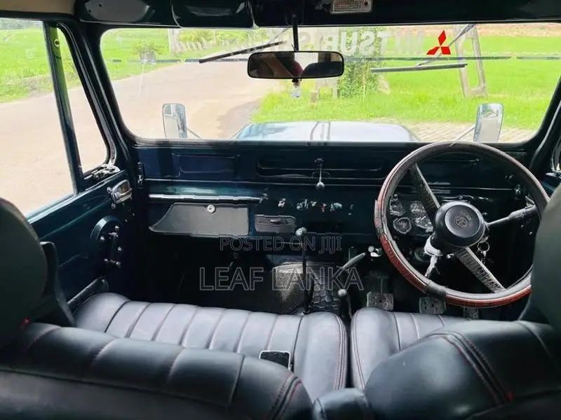 Mitsubishi 4DR 1979