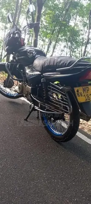 Bajaj CT100 2006