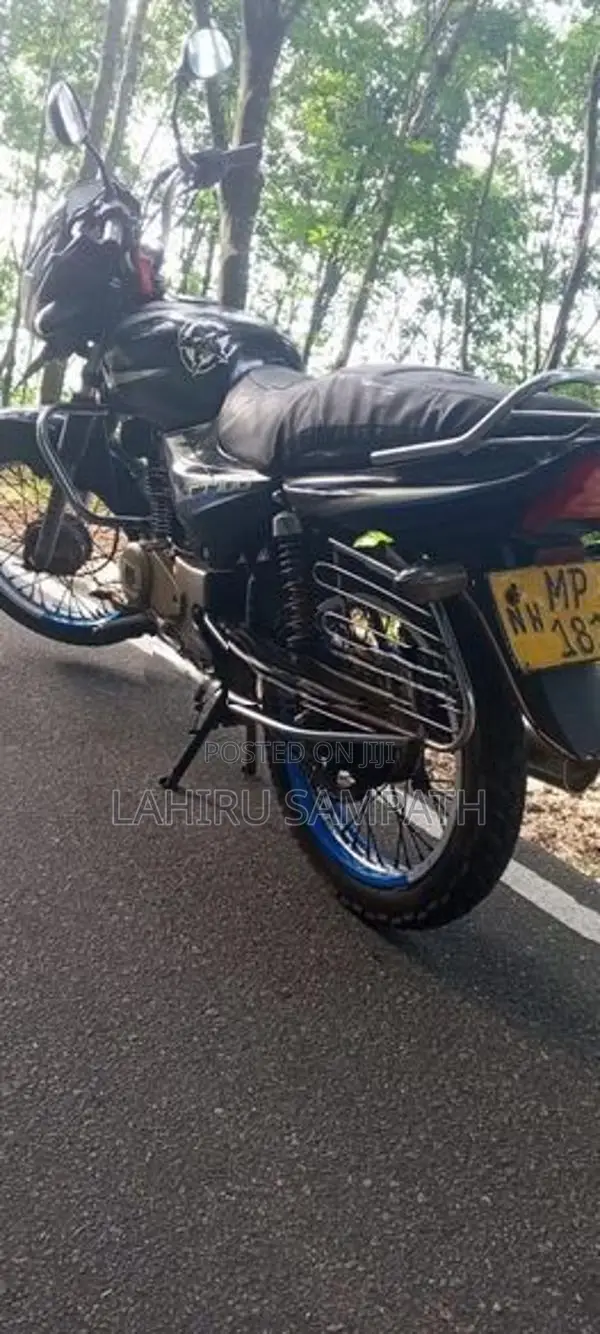Bajaj CT100 2006