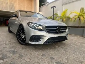 Mercedes Benz E200 Night Edition AMG 2016