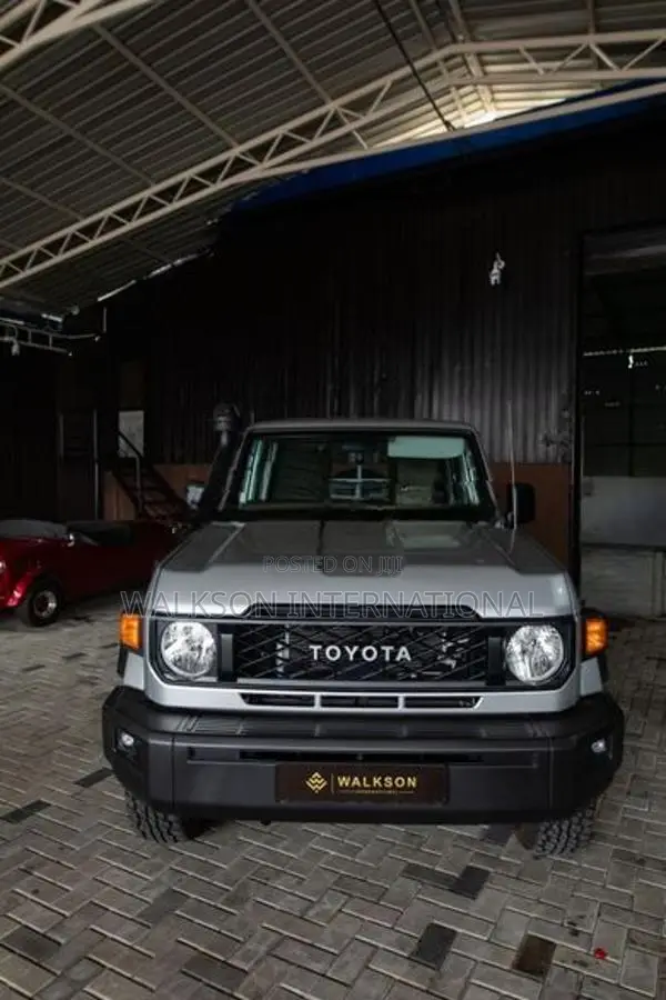 Toyota Land Cruiser 79 LC79 2025