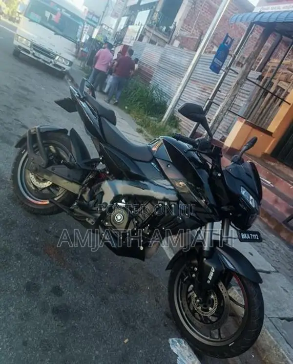 Bajaj Pulsar NS200 2025