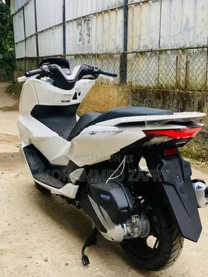 Honda PCX 2025