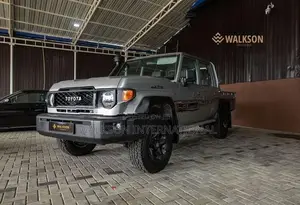 Toyota Land Cruiser 79 LC79 2025