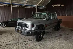 Toyota Land Cruiser 79 LC79 2025