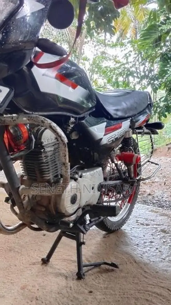 Bajaj CT100 2004