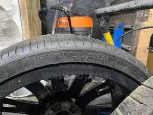Tyers - 275 x 30 ZR 20