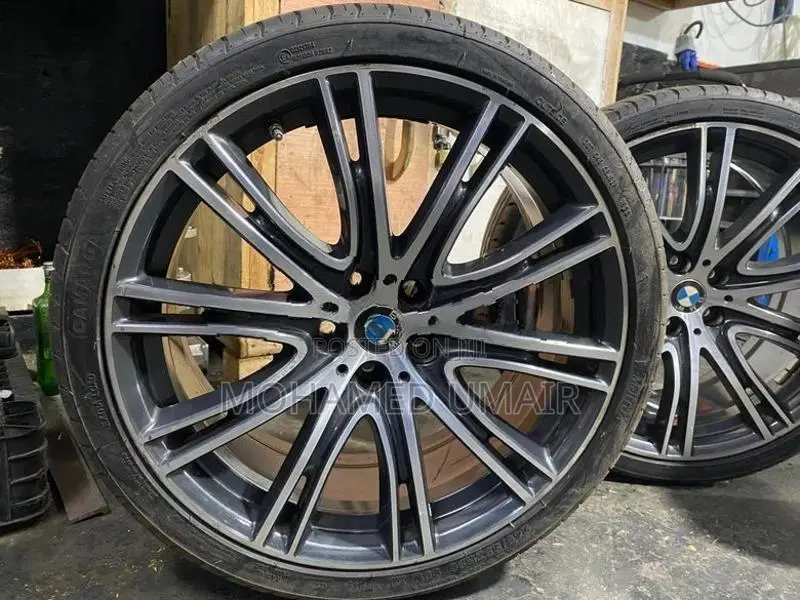 Tyers - 275 x 30 ZR 20