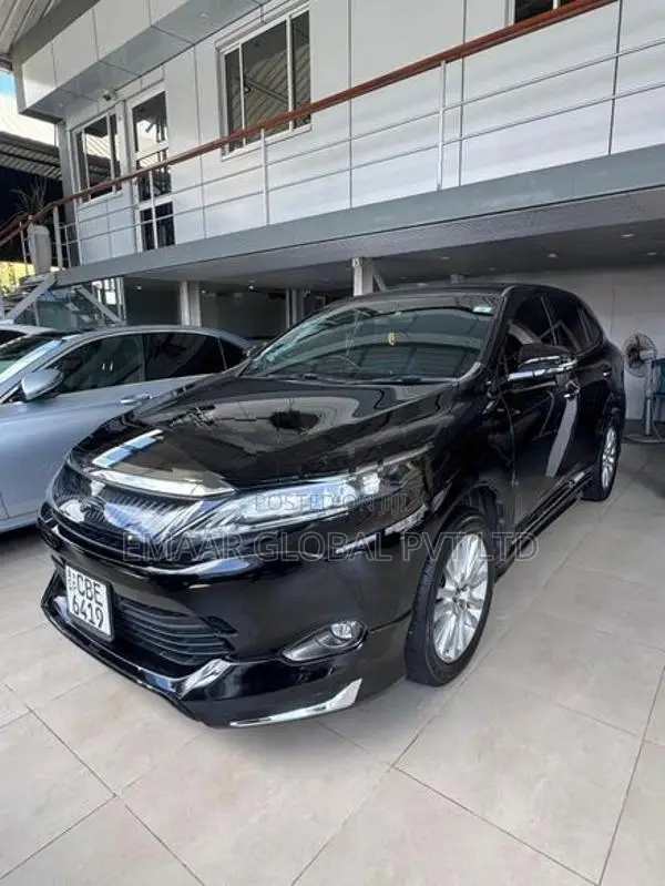 Toyota Harrier 2016