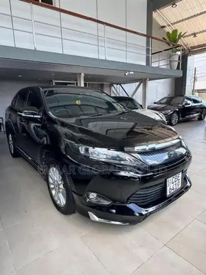 Toyota Harrier 2016
