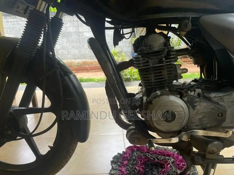 Bajaj Platina 100 2014