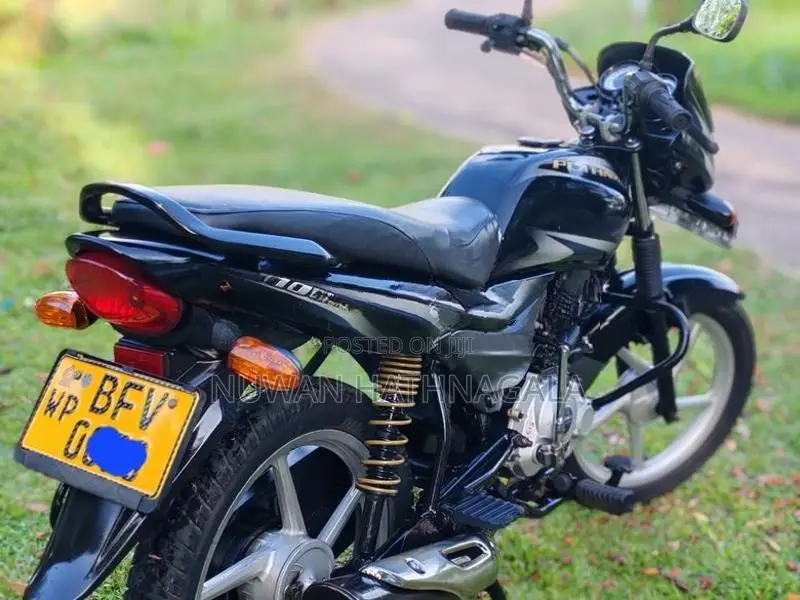 Bajaj Platina 2017