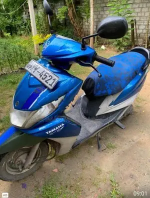Yamaha Ray 2012
