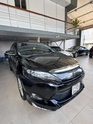 Toyota Harrier 2016