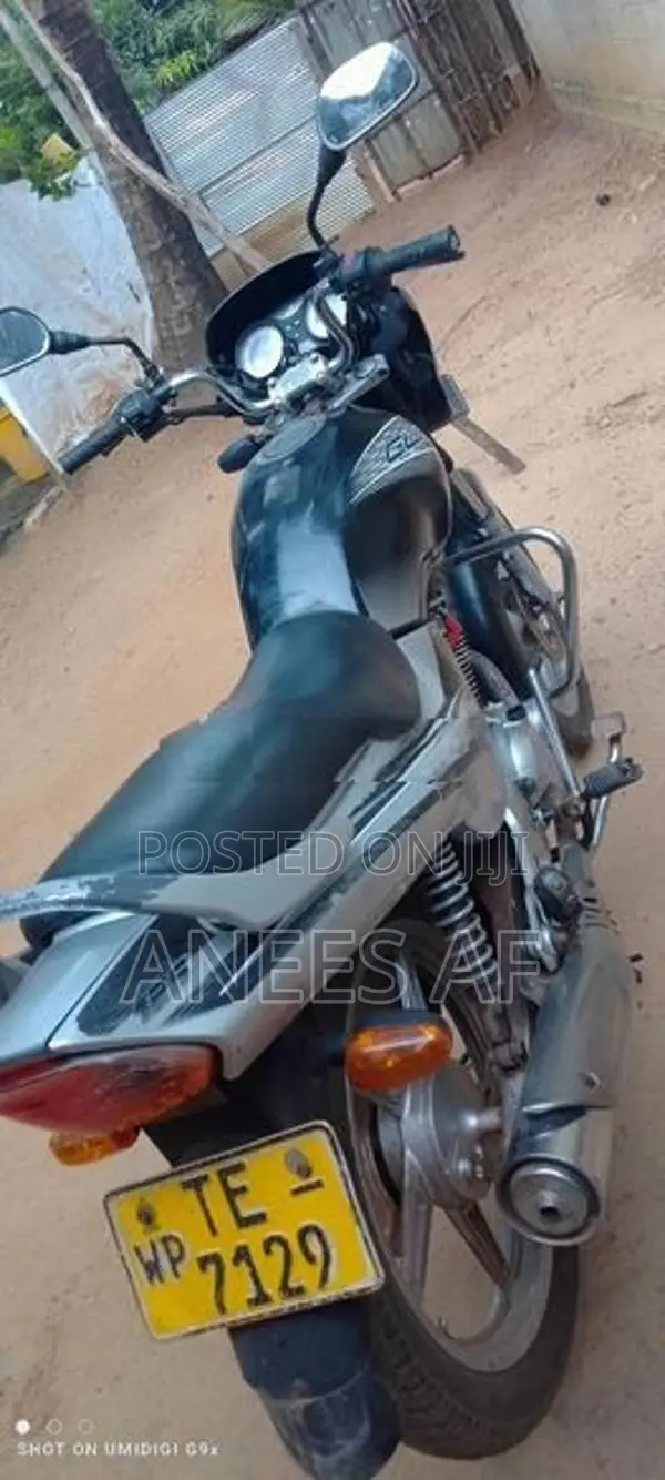 TVS Victor 2006