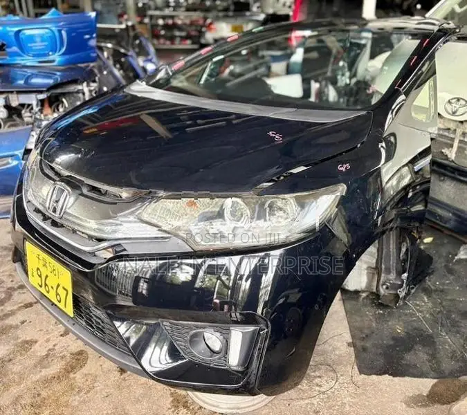 Honda Fit GP5 Face Cut