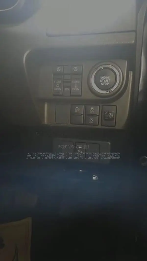 Toyota Roomy G 2023
