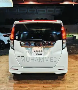 Toyota Roomy Custom G 2024