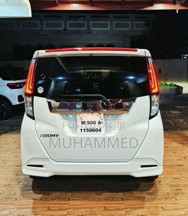 Toyota Roomy Custom G 2024