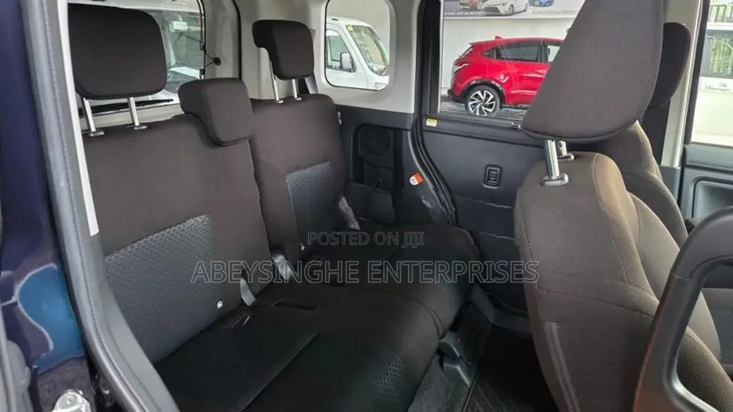 Toyota Roomy G 2023