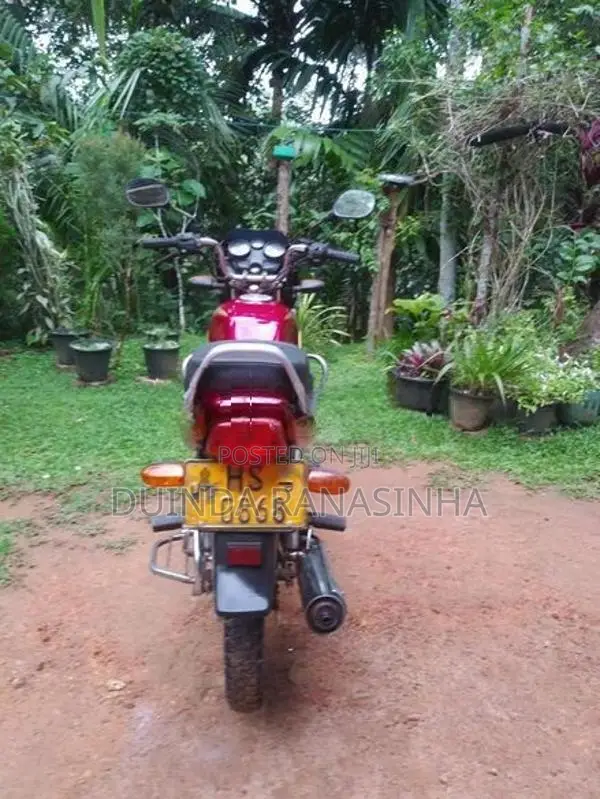 Bajaj Caliber 2003