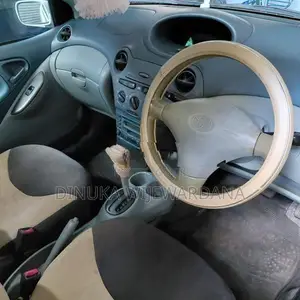 Toyota Vitz 2000