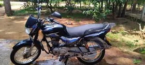 Bajaj CT100 2015