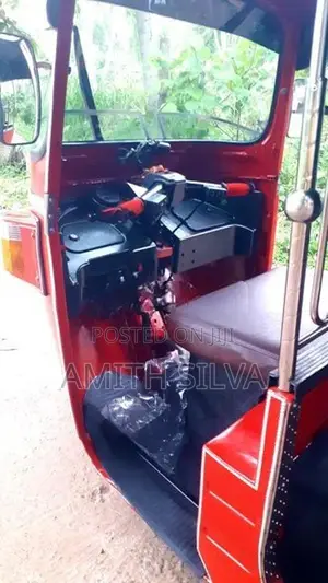 Bajaj RE 4 Stroke 2010