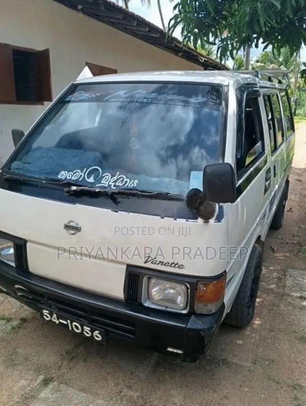 Nissan Vanette 1988