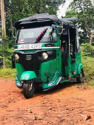 Bajaj RE 2014
