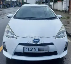 Toyota Aqua 2012