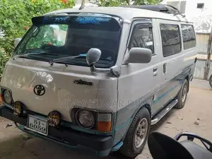 Toyota Hiace 1982