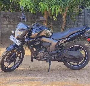 Honda CB Trigger 2014