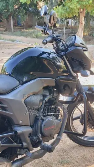 Honda CB Trigger 2014