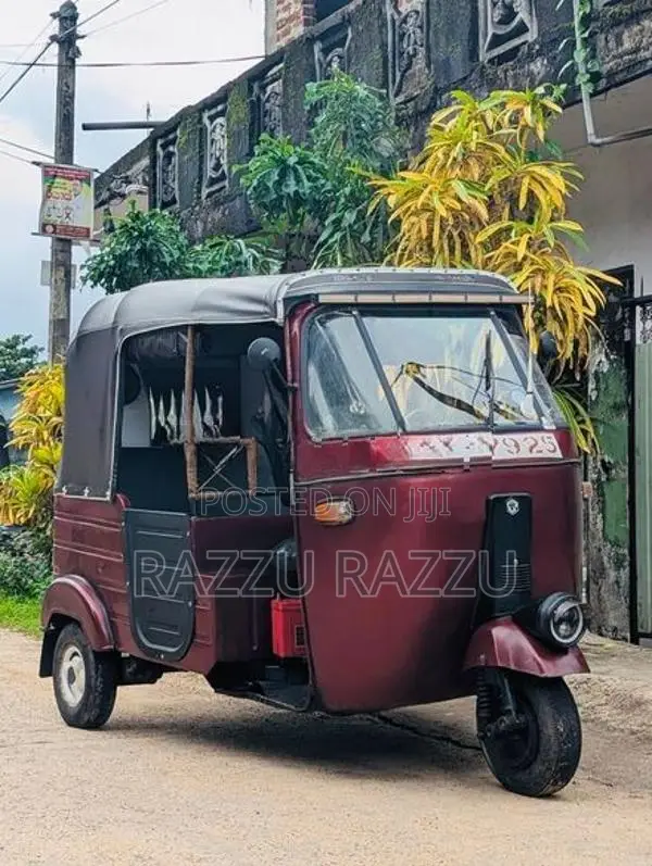 Bajaj RE 1999