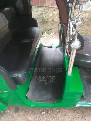 Bajaj RE 2003