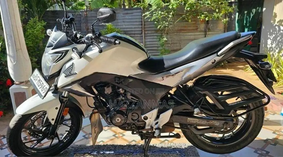 Honda CB Hornet 2017
