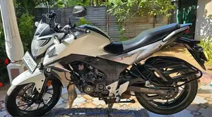 Honda CB Hornet 2017