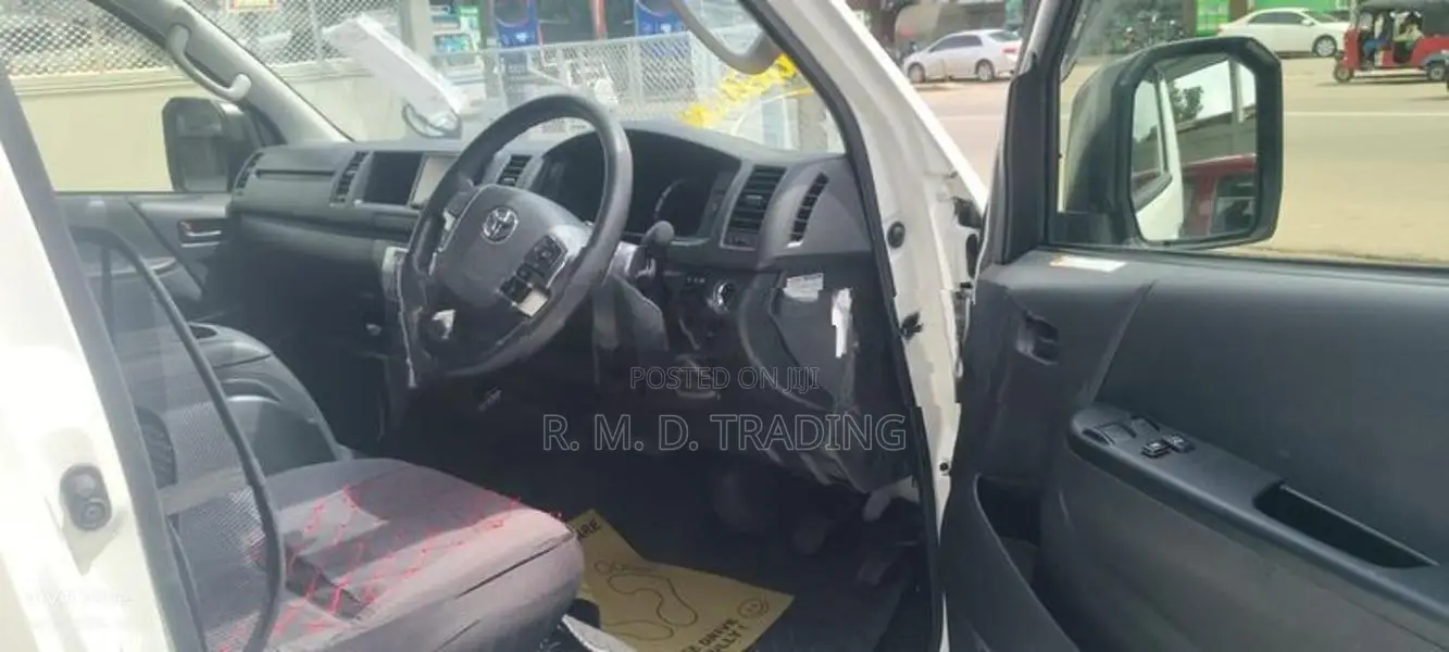 Toyota Hiace Super Long GL 2023