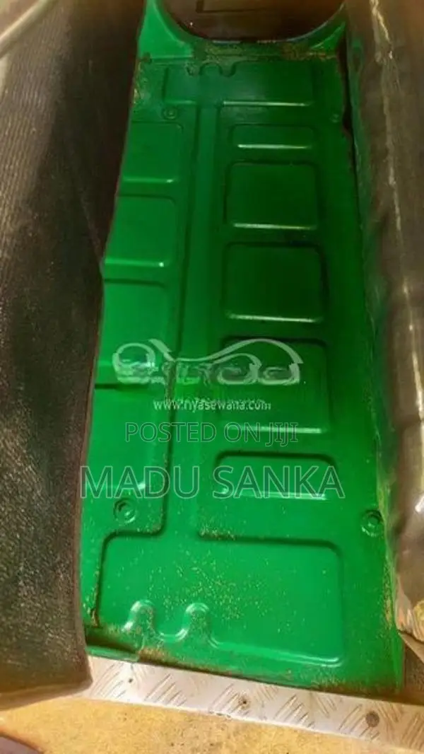 Bajaj RE 2013