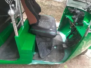 Bajaj RE 2003