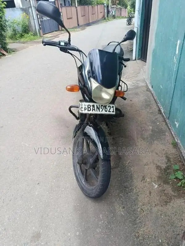 Bajaj Platina 2013