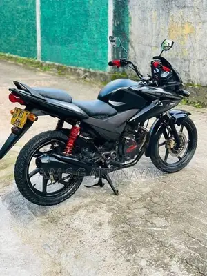 Honda CBF STUNNER 2012