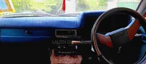 Nissan Datsun 1982